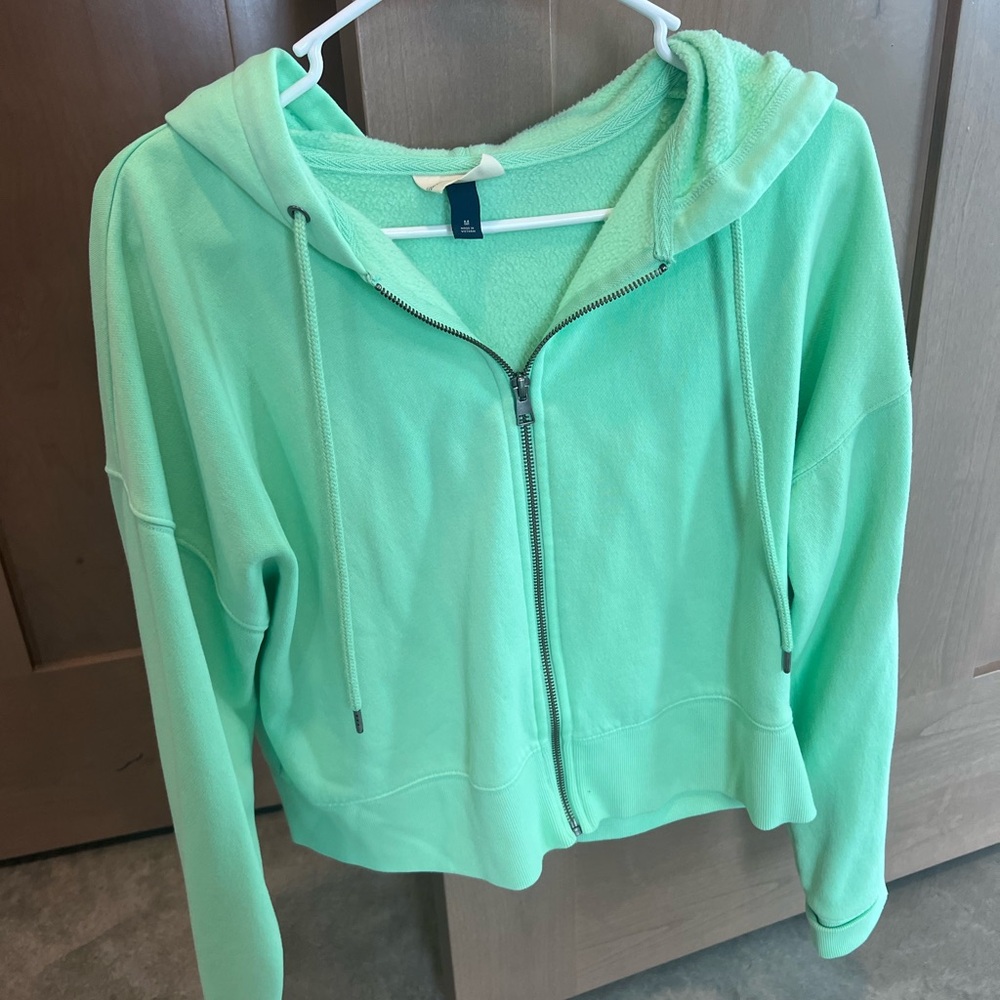 Universal Thread Mint Green Hoodie Sweater